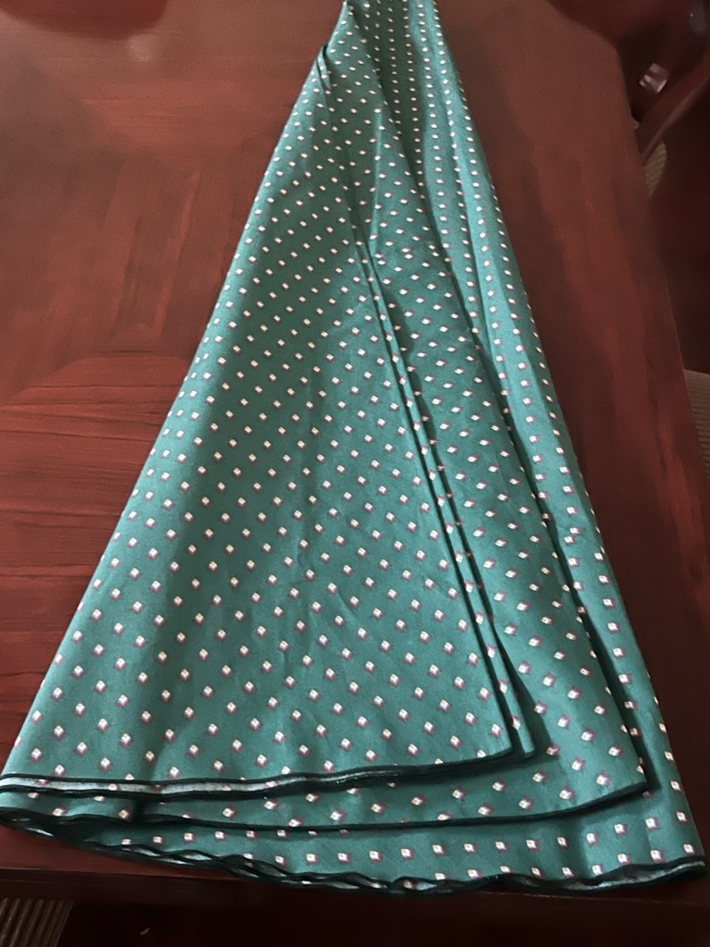 Green Patterned Fabric Oblong Table cloth- Floral Motif